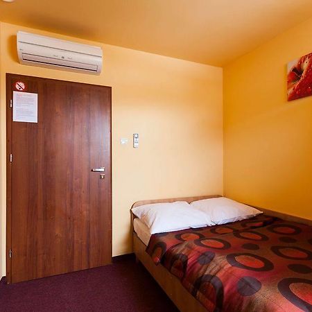 Hotel Paola Kutno Extérieur photo